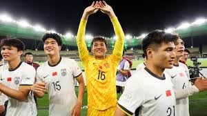 反诈细节：非法 App 提现时的“银行维护”。（反诈提示：不法应用提现多以“银行维护”为借口）